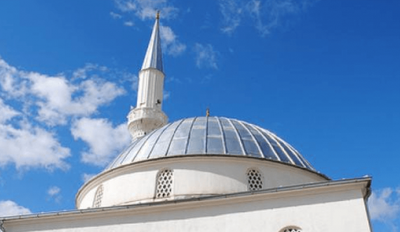 Kjo xhami në Kosovë shtron iftare falas