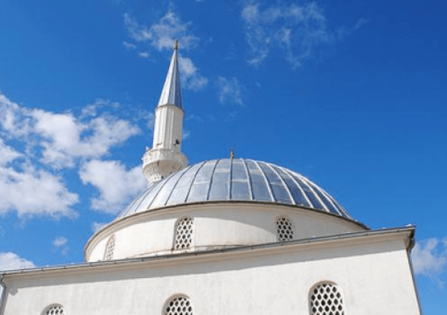 Kjo xhami në Kosovë shtron iftare falas