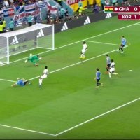 Uruguai dyfishon epërsinë ndaj Ganës