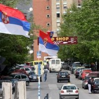 Në Mitrovicën e Veriut sulmohet zyra e KQZ-së 