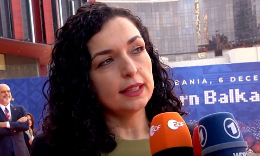 Vjosa Osmani: Vuçiq produkt i një mendësie që ka ekzistuar në vitet ’90 që çoi në vrasjen e 150 mijë civilëve