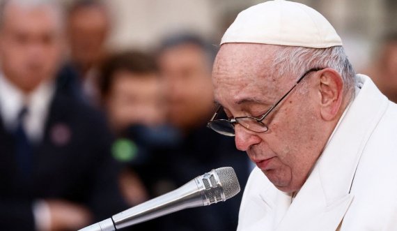 Papa e quan luftën në Ukrainë 'kr*im kundër Zotit dhe njerëzimit'
