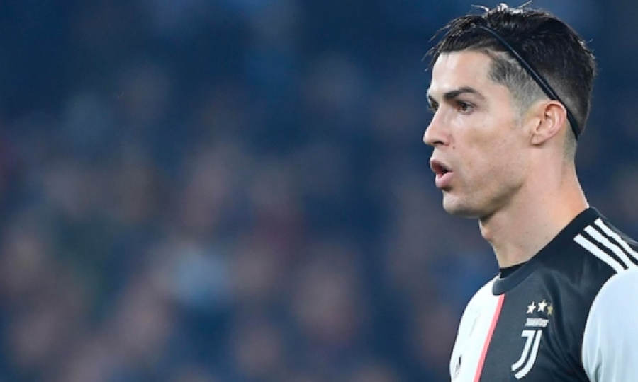 Al-Nassr konfirmon bisedimet me Ronaldon