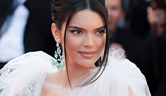 Kendall Jenner ka zgjedhur të rikthehet plot elegancë