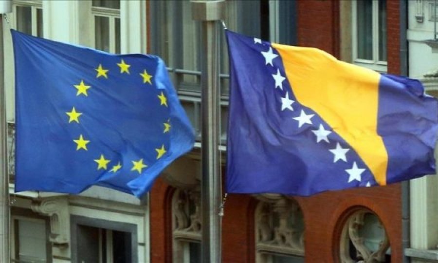 Anëtarët e BE-së bien dakord për t'i dhënë Bosnjë dhe Hercegovinës 'statusin e kandidatit'