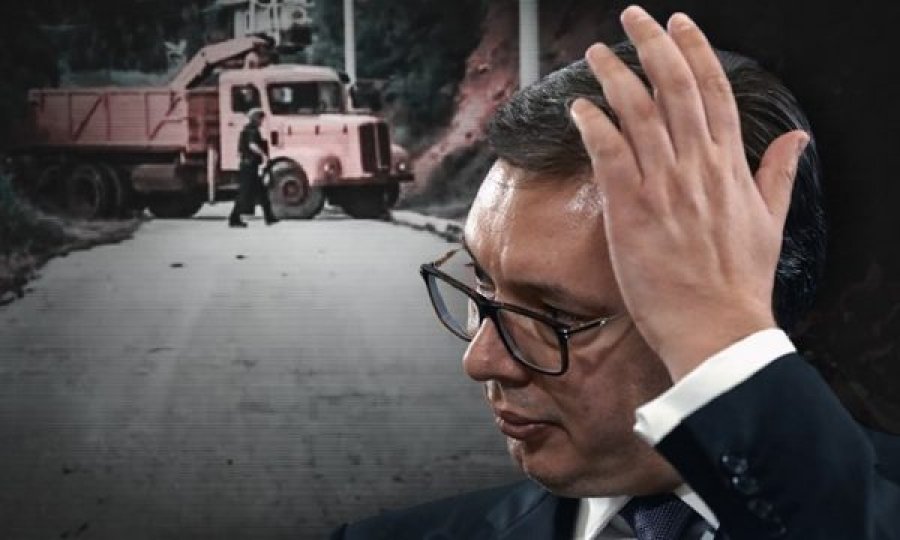 Aleksandër Vuçiq po e mohon se ka dhënë urdhër për barrikadat në veri të Kosovës, analistët në Serbi  nuk i besojnë përpjekjes për shfajësim esuar