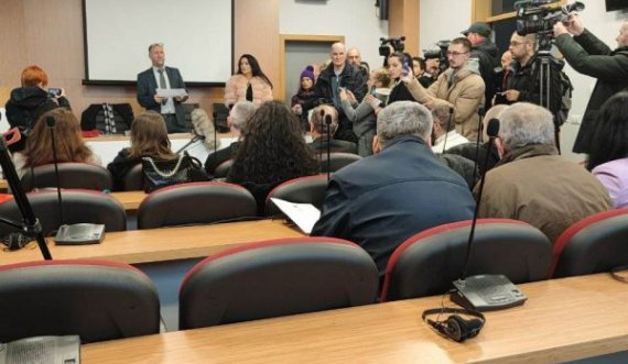 Kuvendi Komunal i Mitrovicës Veriore nga sot me vetëm një asamblist serb, 12 shqiptarë e dy boshnjakë