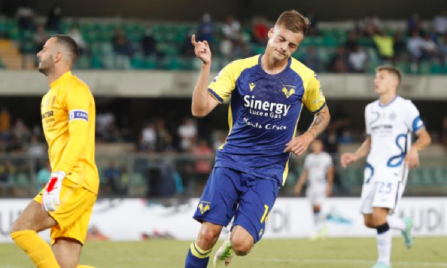 Napoli  ofron 25 milionë euro  për talentin e Veronas  Ivan Ilic