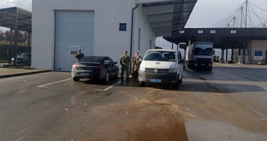 Serbia ia dorëzon letrën KFOR-it ku kërkon dërgimin e trupave në Kosovë