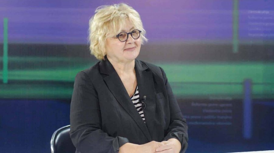 Trajkoviqit i ndalohet vajza në aeroport