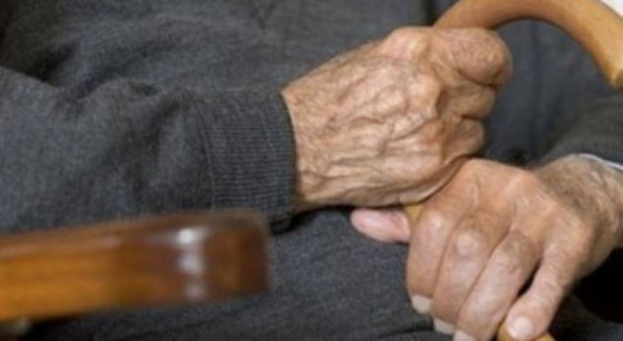  Mitrovicë: Gjendet pa shenja jete në banesën e tij një 81 vjeçar  