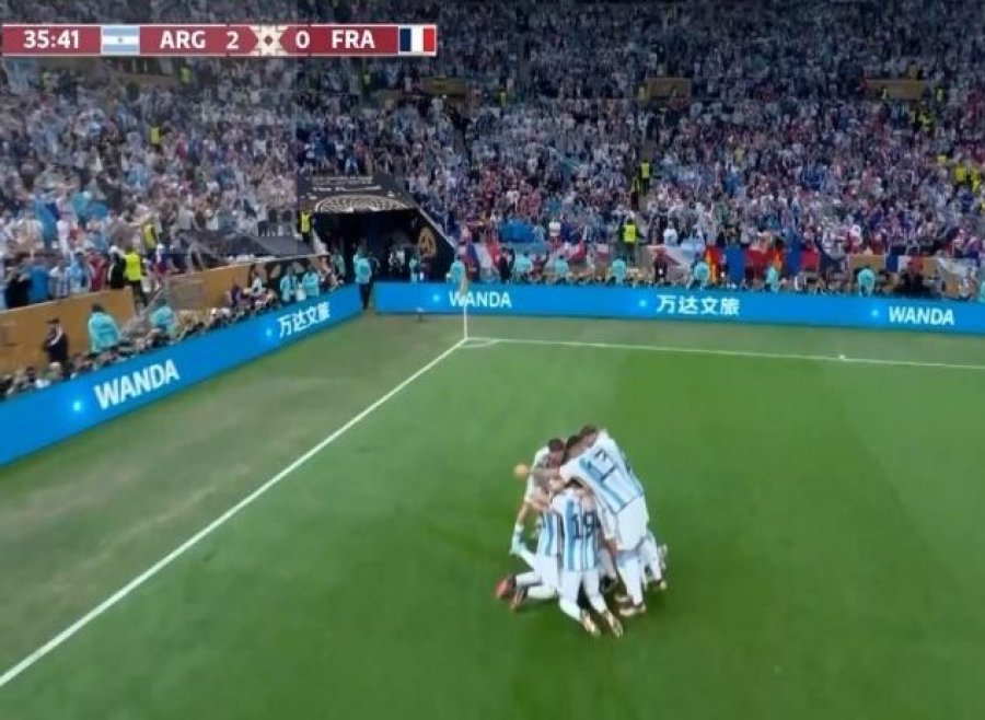 Mbyllet pjesa e parë: Argjentina një hap larg fitorës