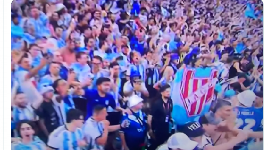 Kjo ështe fansja e Argjentinës  që i heq të gjitha dhe videoja  i bëhet virale
