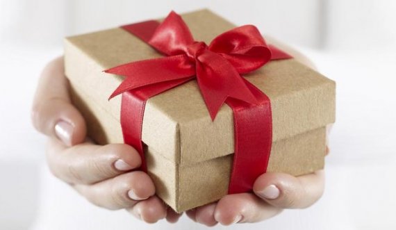 Truk fantastik: Mbështillni dhuratat më mirë sesa në dyqane