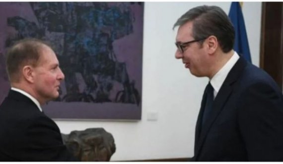 Aleksandër Vuçiq flet pas takimit me komandantin e Komandës së Forcave të Përbashkëta të NATO-s, admiralin Stuart Musch: I kërkova që NATO të mbrojë serbët në Kosovë