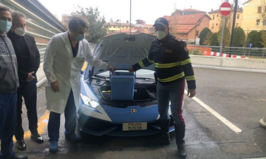 U kap duke  vozitur 300 km në orë,  për të dorëzuar dy veshka për transplant, policia nxjerr në rrugë Lamborghinin