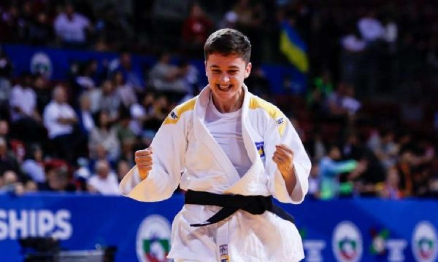 Laura Fazliu drejt medaljes në Izrael, shkon në gjysmëfinale