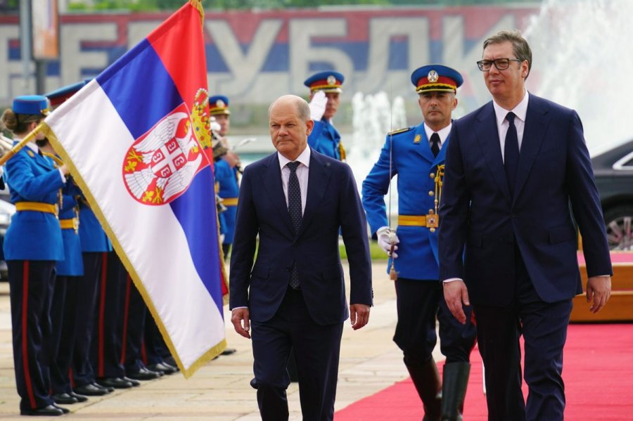A po planifikon Scholz ta vizitojë Serbinë?
