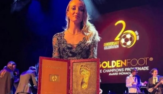 Kosovare Asllani e fiton çmimin 'Këmba e Artë'