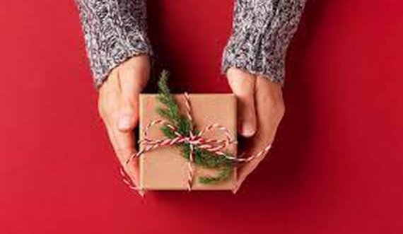 Çfarë dhurata duhet t'i bëni dikujt për Krishtlindje, sipas shenjës së tij të horoskopit