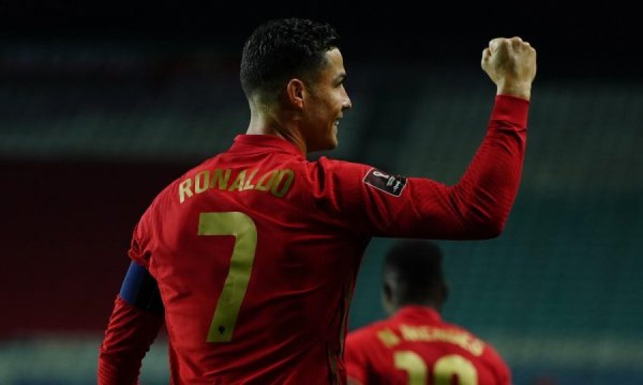 Katër oferta serioze për yllin e futbollit, Cristiano Ronaldo  këto ditë do të bëhet  me klub të ri