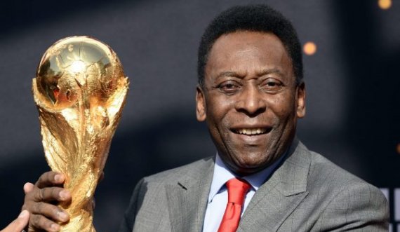 Vdes legjenda e futbollit Pele në moshën 82 vjeçare