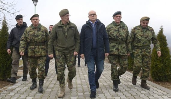 Vuçiq e dërgon ministrin për 'shëtitje' në Rashkë
