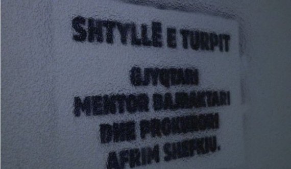 Ndaj gjyqtarit dhe prokurorit në rastin e Pantiqit paraqiten grafite 