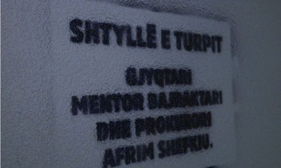 Ndaj gjyqtarit dhe prokurorit në rastin e Pantiqit paraqiten grafite 
