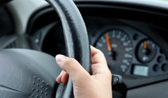 Gjakovë: Vozitësi gjobitet me 500 euro, i ndalohet vozitja për një vit në Kosovë
