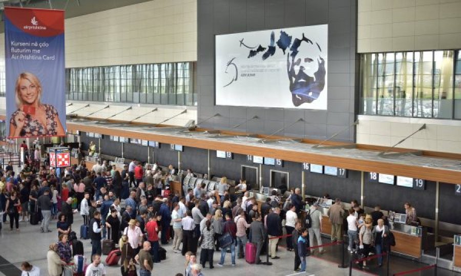 Nga aeroporti i Prishtinës një grua tentoi të udhëtojë për në Londër me pasaportë të tjetërkujt