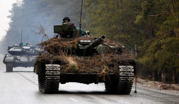  NATO: Ukraina po gjuan deri në 10 mijë predha në ditë