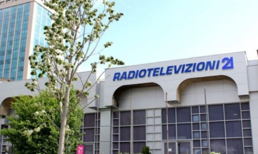 AKP’ja urdhëron televizionin RTV 21 të lirojë hapësirat