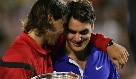 Rafael Nadali i përgjigjet Roger Federerit