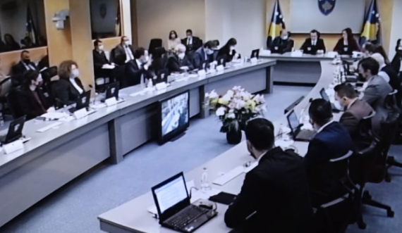 Ministri Peci nuk e voton propozimin e kryeministrit Kurti në Qeveri