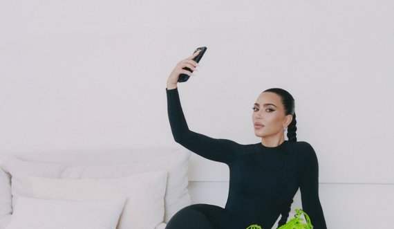 Kim Kardashian, ‘fytyra’ e re e Balenciaga: Jam në një epokë tjetër 