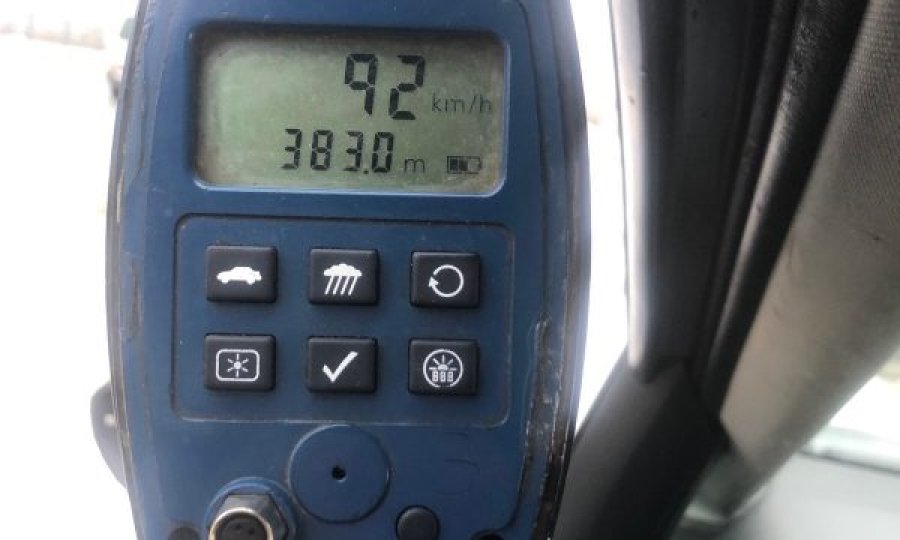 Gjobitet shoferi për tejkalim të shpejtësisë në Ferizaj