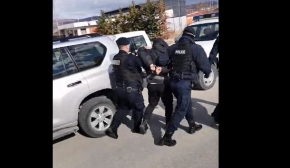 Zëdhënësi i Qeverisë flet  për arrestimin e kameramanit