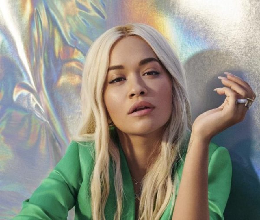 Rita Ora nënshkruan një marrëveshje që i mbron edhe këngët që akoma s’i ka kënduar