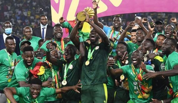 Senegali e shpallë festë kombëtare triumfin e tyre në Kupën e Kombeve në Afrikë