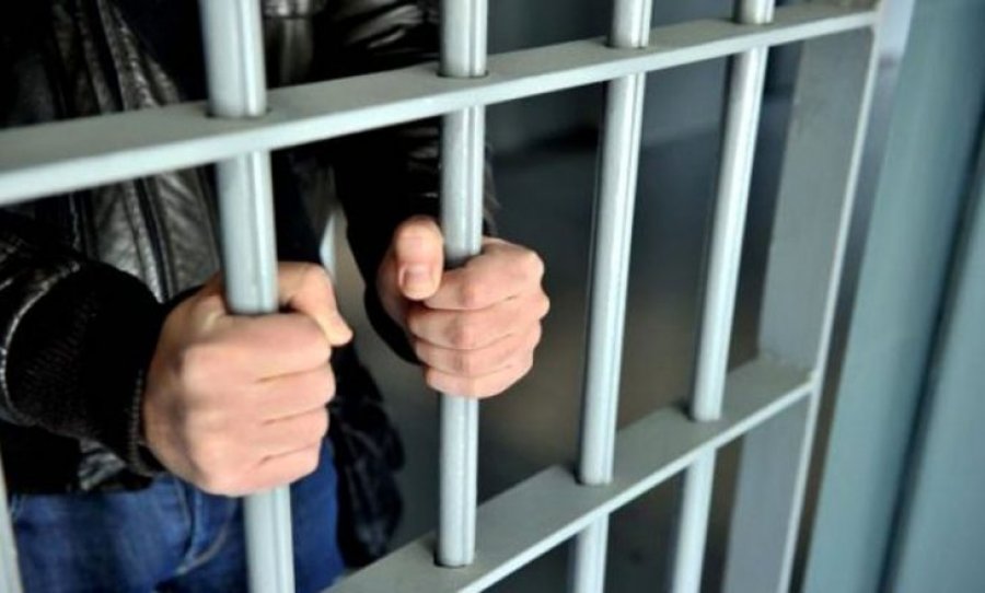 Arratisën nga burgu grek 4 shqiptarë dhe një pakistanez, të dënuar për vrasje dhe drogë