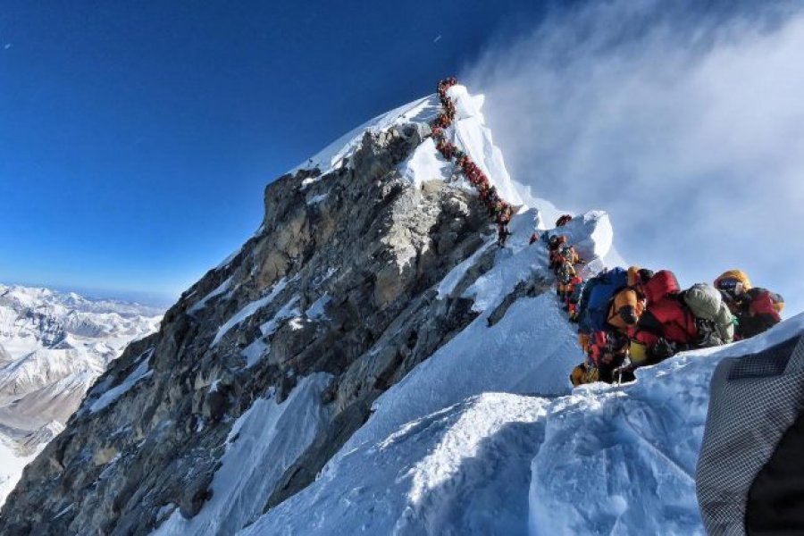Akullnajës në Malin Everest iu deshën 2 mijë vjet të formohet