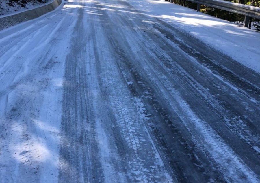 Kjo është gjendja e rrugëve pas reshjeve të borës
