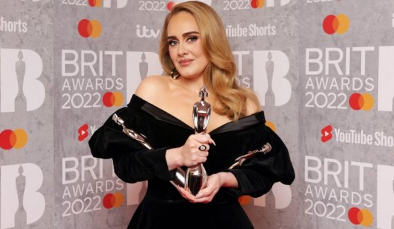 Kush dhe çka fitoi mbrëmë në Brit Awards