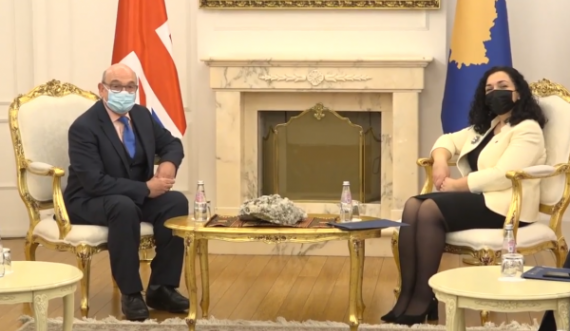 Emisari britanik Peach takohet me presidenten Vjosa Osmani