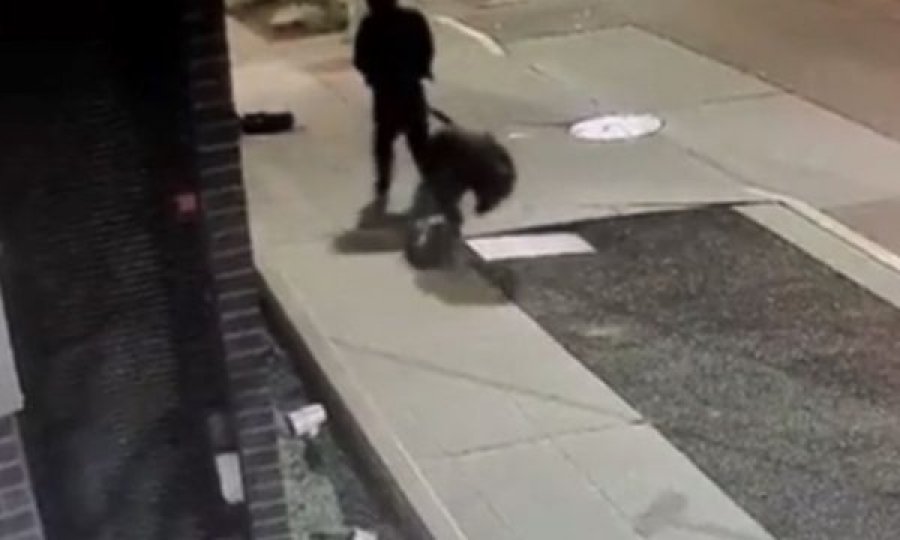 E rëndë, 31-vjeçari rreh me shkop bejsbolli gruan duke e lënë pa ndenja përtokë