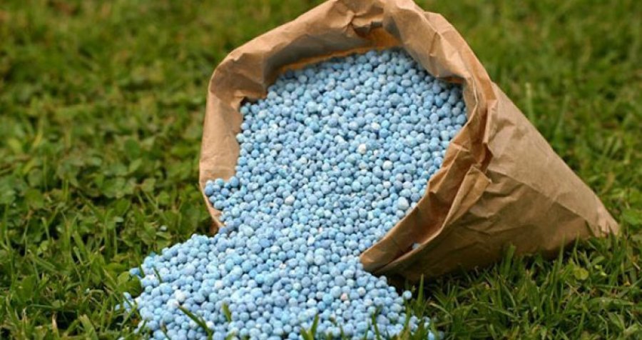 Sot një thes i plehut artificial në Kosovë kushton 25 euro, vjet çmimi i tij ka qenë 8 euro