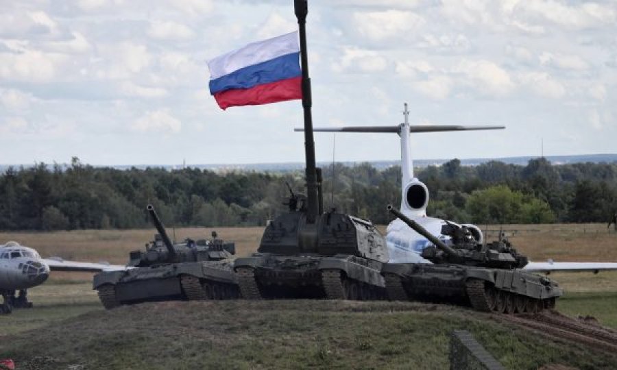 Rusia reagon pas paralajmërimit të ShBA-së për sulm rus ndaj Ukrainës