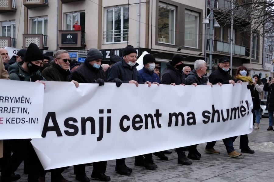 Grupi “Asnji cent ma shumë” do të organizojnë protestë me 22 shkurt