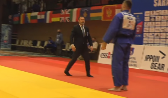 Zekaj mposhtet në çerekfinale, e kërkon të bronztën përmes repesazhit